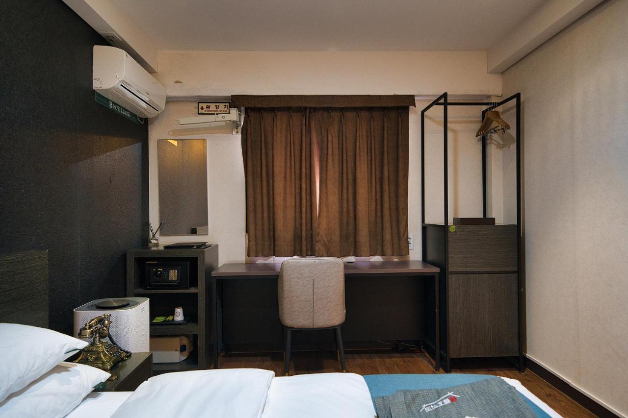 Suwon Dono1796 Hotel Exteriör bild