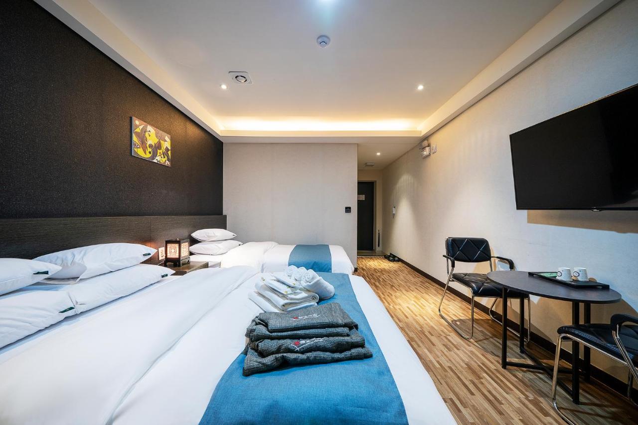 Suwon Dono1796 Hotel Exteriör bild